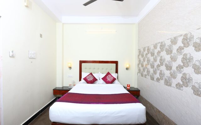 OYO 10675 Prakasam Residency