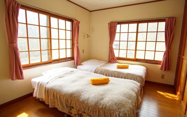 Share and Guest House Hakuba Share