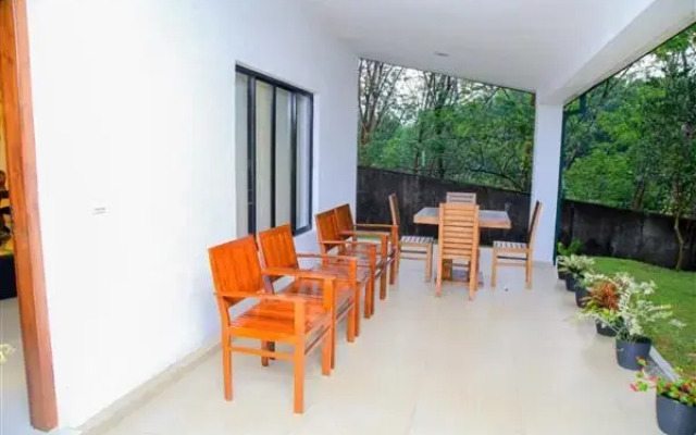 Laya Leisure