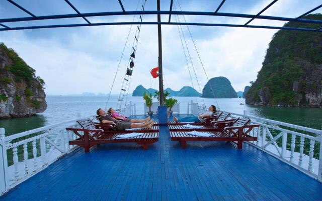 Halong Fantasea Cruise