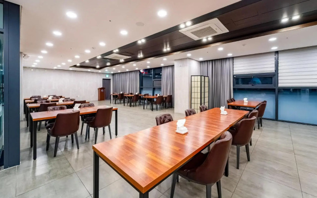 Golden Tulip Essential Namgang