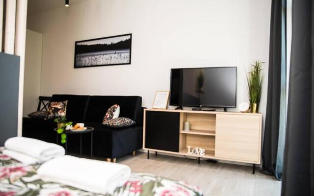 EASY RENT Apartments -BUSINESS CENTER 41