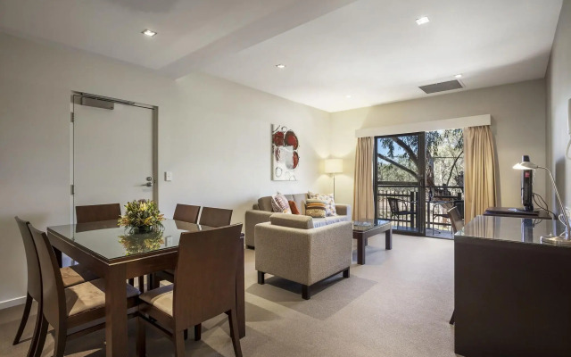 Spinifex Motel & Serviced Apartments