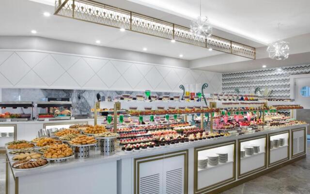 Granada Luxury Beach 