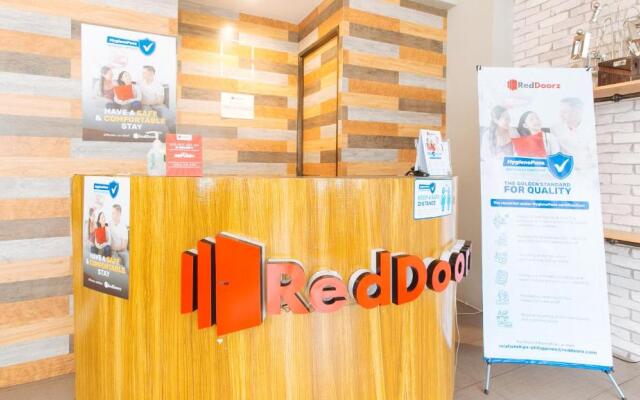 RedDoorz Plus near Osmena Highway 2