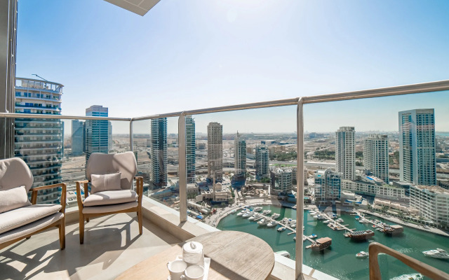 Amazing 1BR apartment with waterfront views!