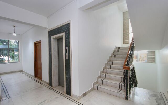 OYO 9419 Manu Residency