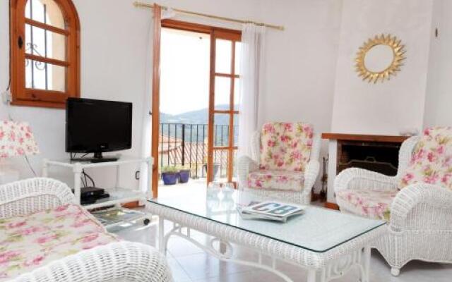 Holiday Home Cabanyes L1-4