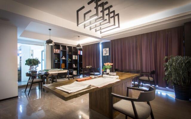 Niuguanjia Modern Hotel