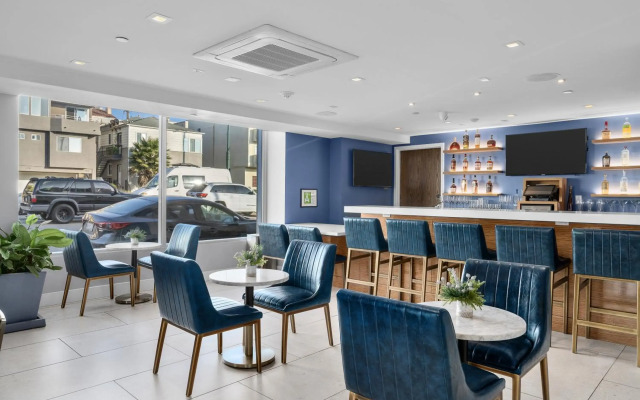 H2O Hermosa Beach Hotel