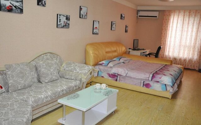 Yuxuan Theme Apartment