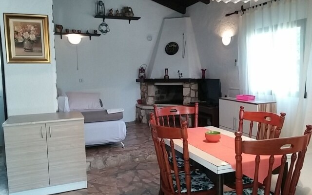 Ivica - Charming House Next to the sea - H