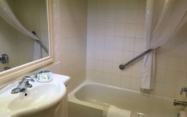 Best Western Voyageur Place Hotel