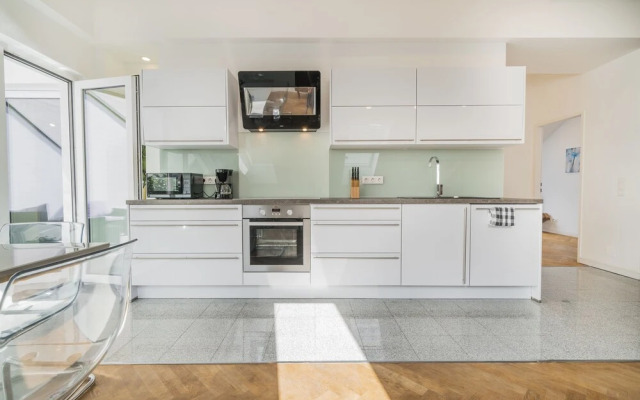 100sqm w terrace-Danube-AC - Netflix-3BR