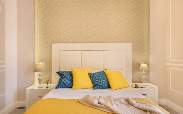 YourHome - Royal Blue Suite