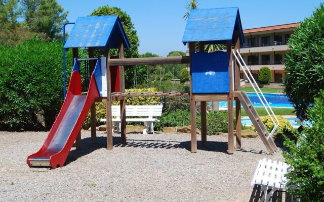 Beautiful Holiday Home With Dishwasher at 900m. From the sea