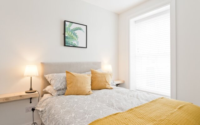 Sweet Inn - Gorgeous Howth I