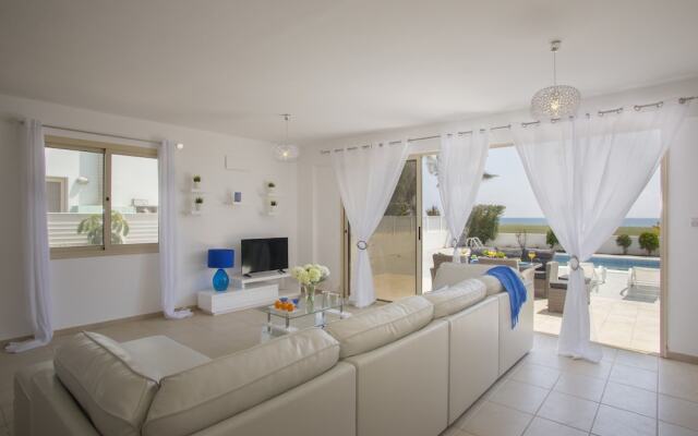 Mazotos Villa Iris