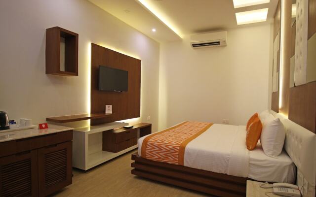 OYO 6135 The Motif