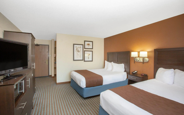 AmericInn by Wyndham Lincoln North