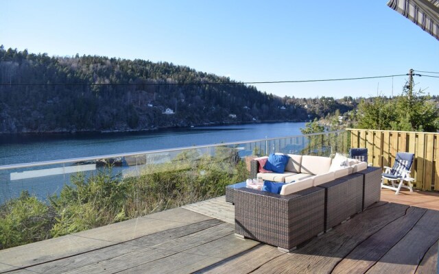 Stunning Home in Drøbak With 3 Bedrooms and Wifi