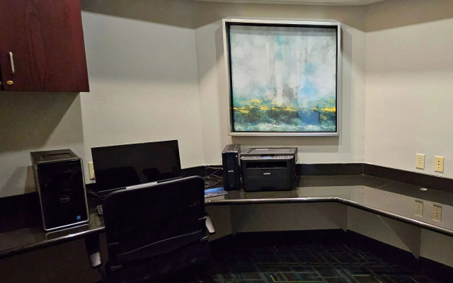 Ramada by Wyndham Burkburnett / Wichita Falls