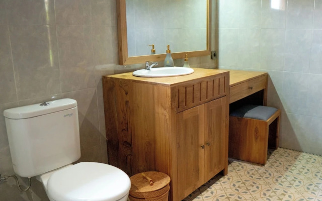 Devani Resort Sidemen