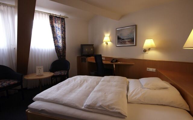 Waldhorn Hotel