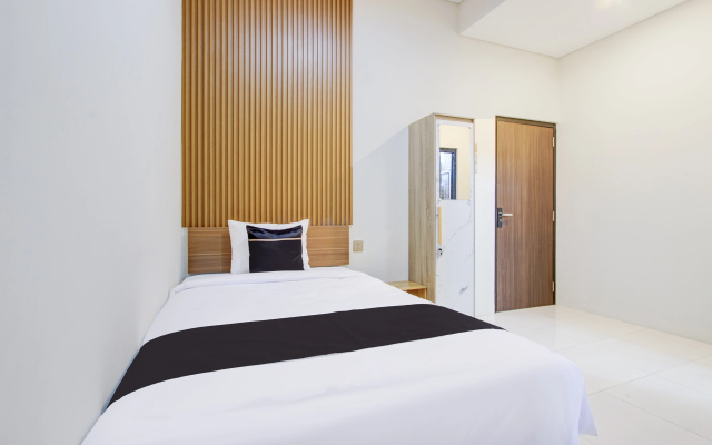 Collection O Solo near Universitas Muhammadiyah Surakarta formerly Kedaton Home – Guest Rooms – Sukoharjo