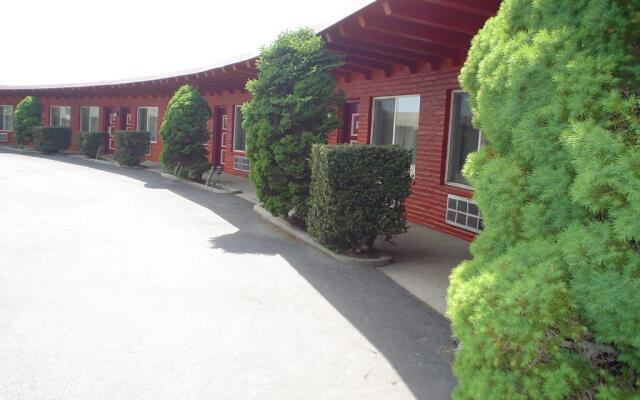 Avenue Motel
