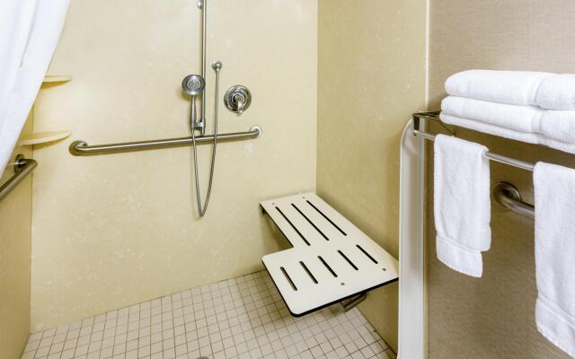 Holiday Inn Express Roseburg by IHG