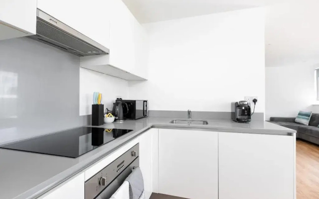 Skyvillion Tower Points - Tower Point Lovely apartment in Enfield London