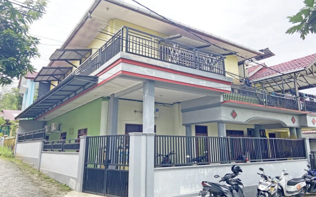 SPOT ON 92037 Jokotole 2 Homestay