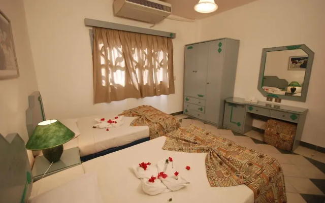Dive Inn Resort
