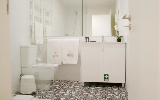 HM - Carlos Alberto Apartment 3