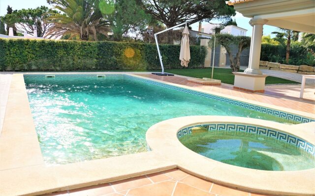 Charming Exceptional Villa in Algarve