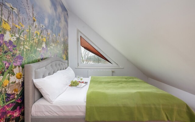 Apartment With Balcony by Renters