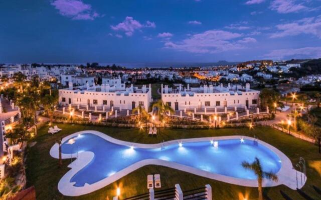 Sunset Golf 2-08 Adosada