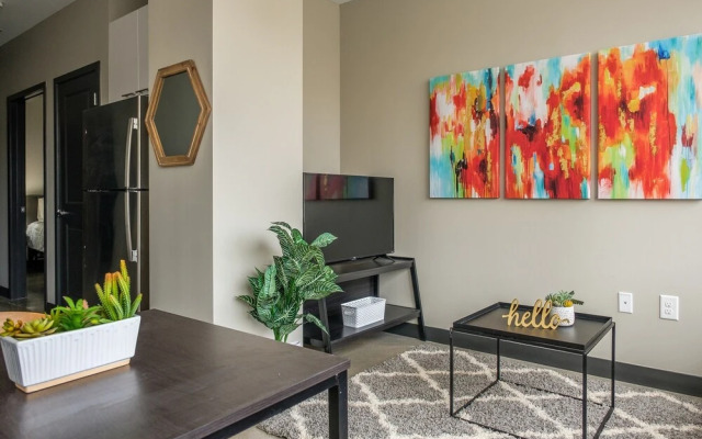FRONTDESK Flashcube Apts Downtown Kansas City