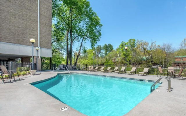 Cedar Lodge Condominiums