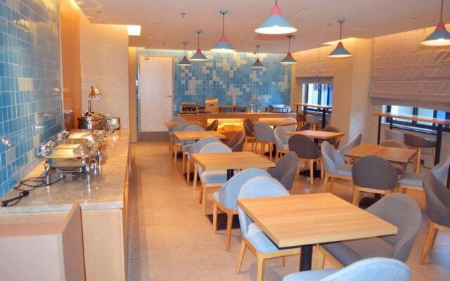 Home Inn Guiyang Middle Zhonghua Road Penshuichi