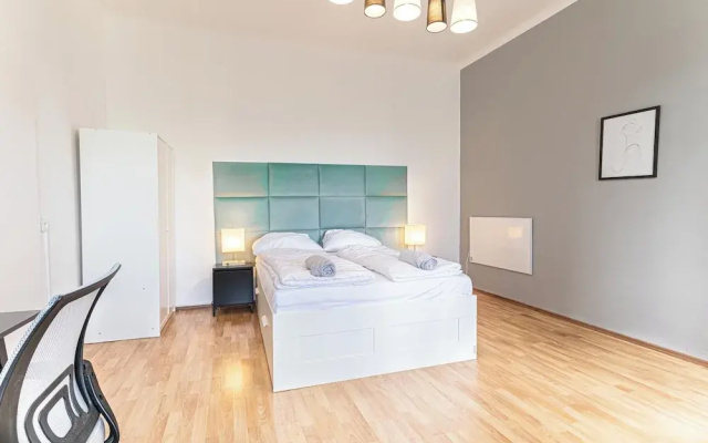 Modern 1BR Near U3 Station & Danube