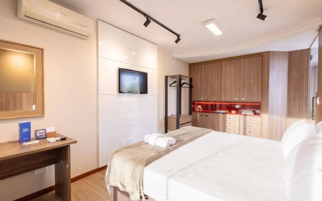 Modern apt in Sudoeste w/ A/C & Wi-fi Cls0101