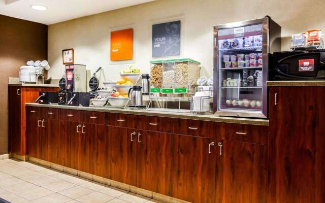 Comfort Suites Independence - Kansas City