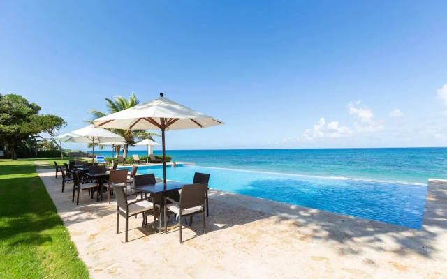 Escondido Bay Properties by Caribe Stays