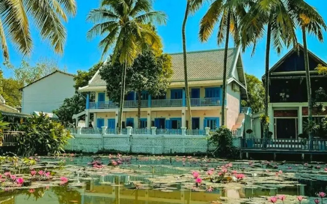 Sadakham hotel