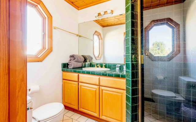 Paradise Vacation Estate Near Universal Studios