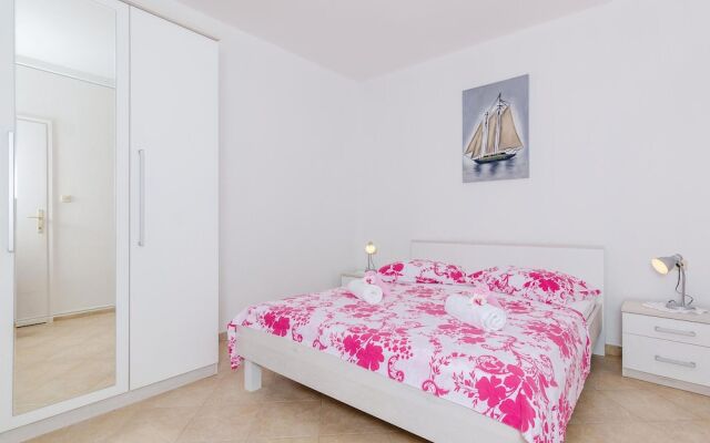 Amazing Home in Slano With Wifi and 4 Bedrooms