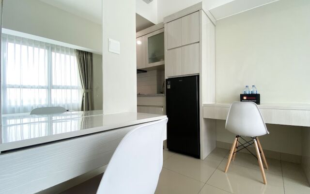 Restful And Simply Studio Springlake Summarecon Bekasi Apartment