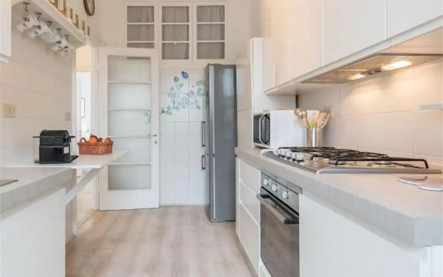 San Pietro Roomy Flat